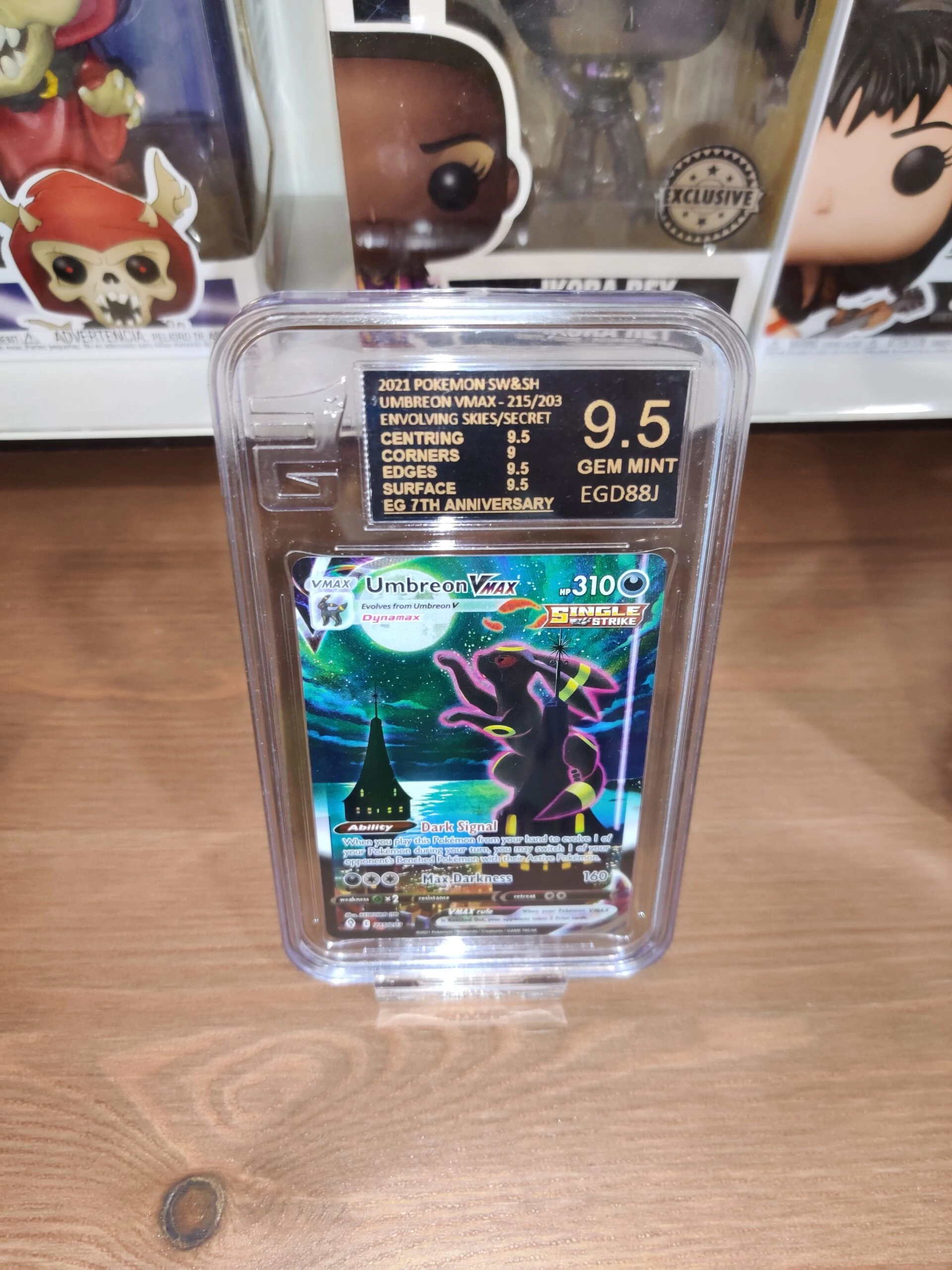 Pokémon Kártya - Umbreon VMAX Alt. Art (EVS 215)