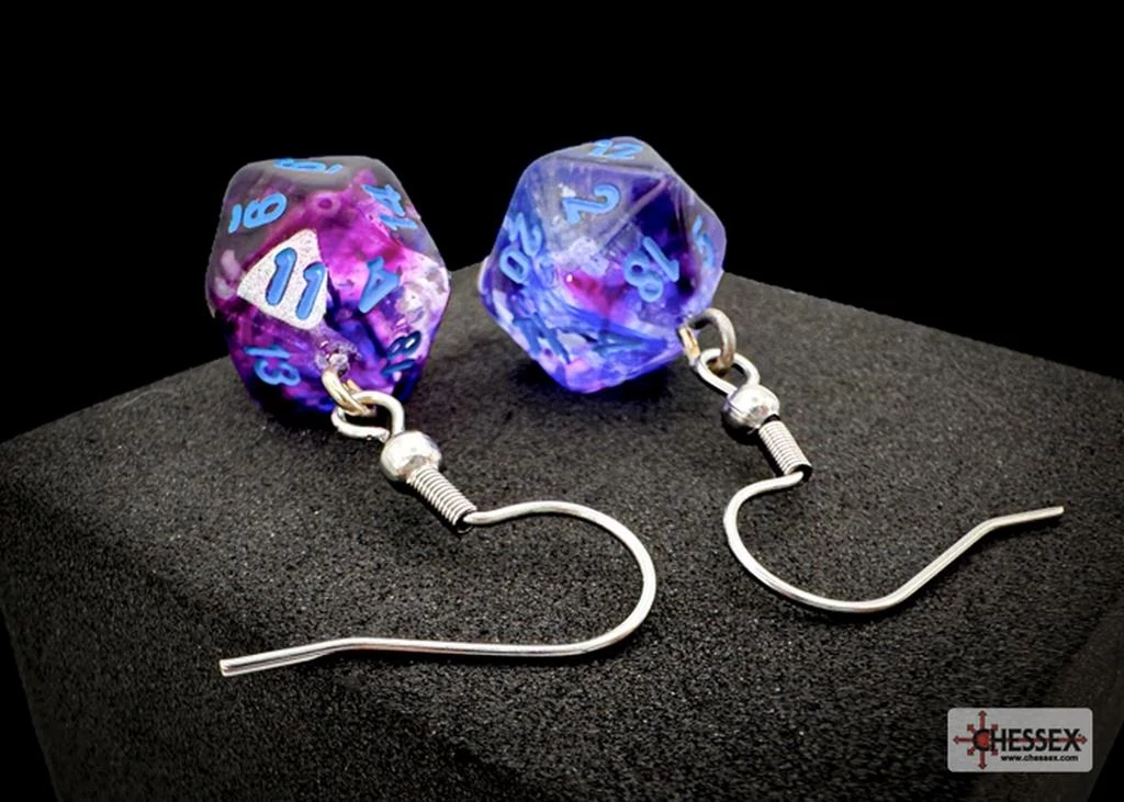 Chessex Fülbevaló - Nebula Nocturnal Mini-Poly d20 (2db)