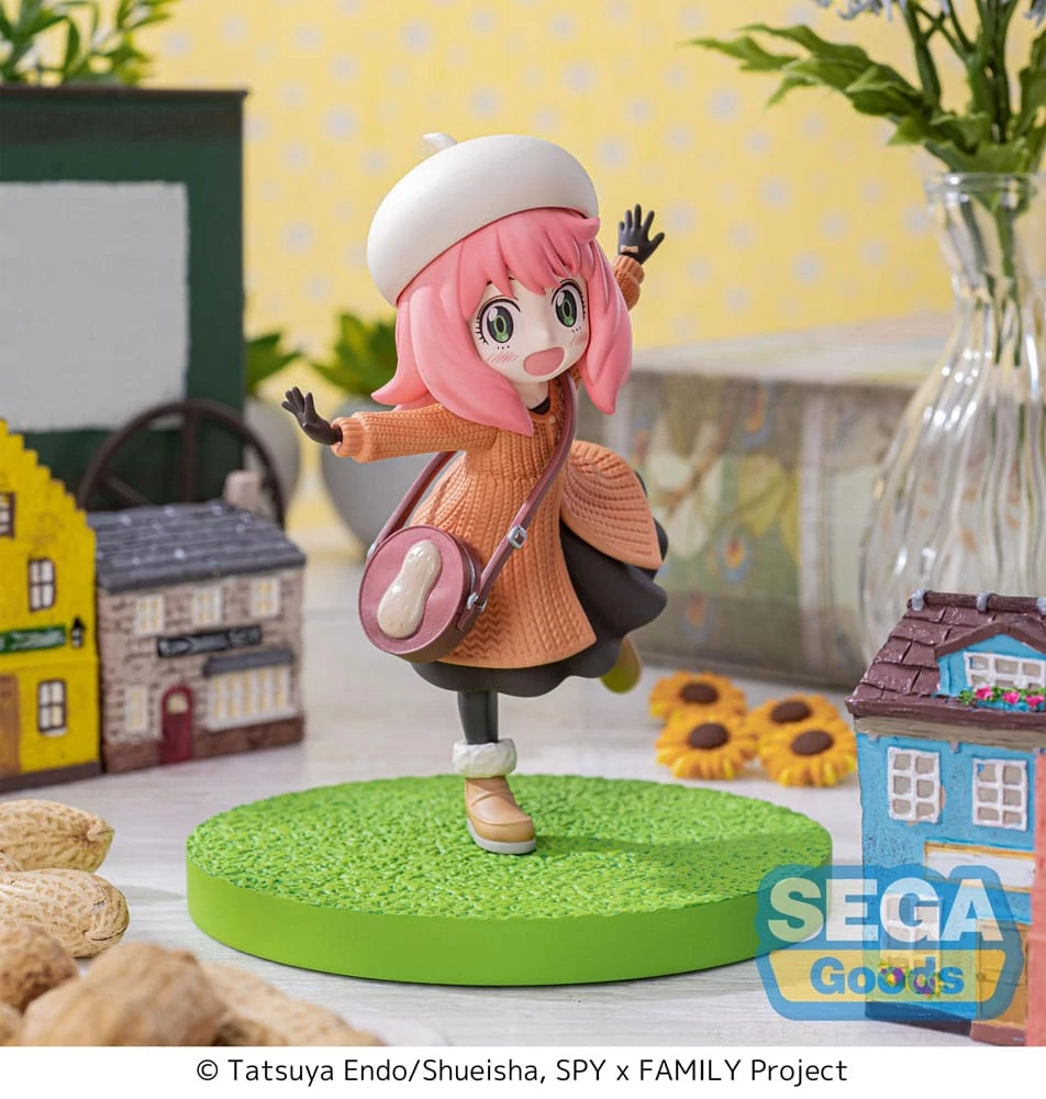 Spy x Family Luminasta PVC Szobor - Anya Forger Family Ooting 12 cm